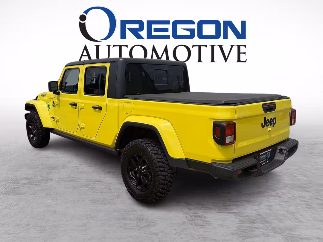 2023 Jeep Gladiator WILLYS SPORT - Image 3