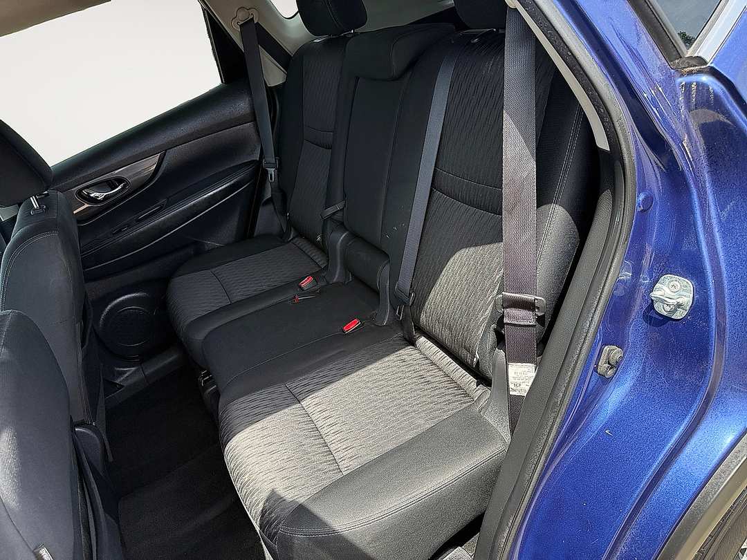2019 Nissan Rogue SV - Photo 12