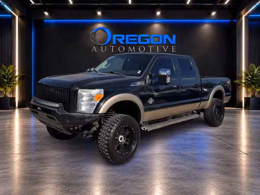 2013 Ford F250 Super Duty Crew LARIAT 6 3/4 FT