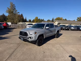 2019 Toyota Tacoma Double SR5 5 FT
