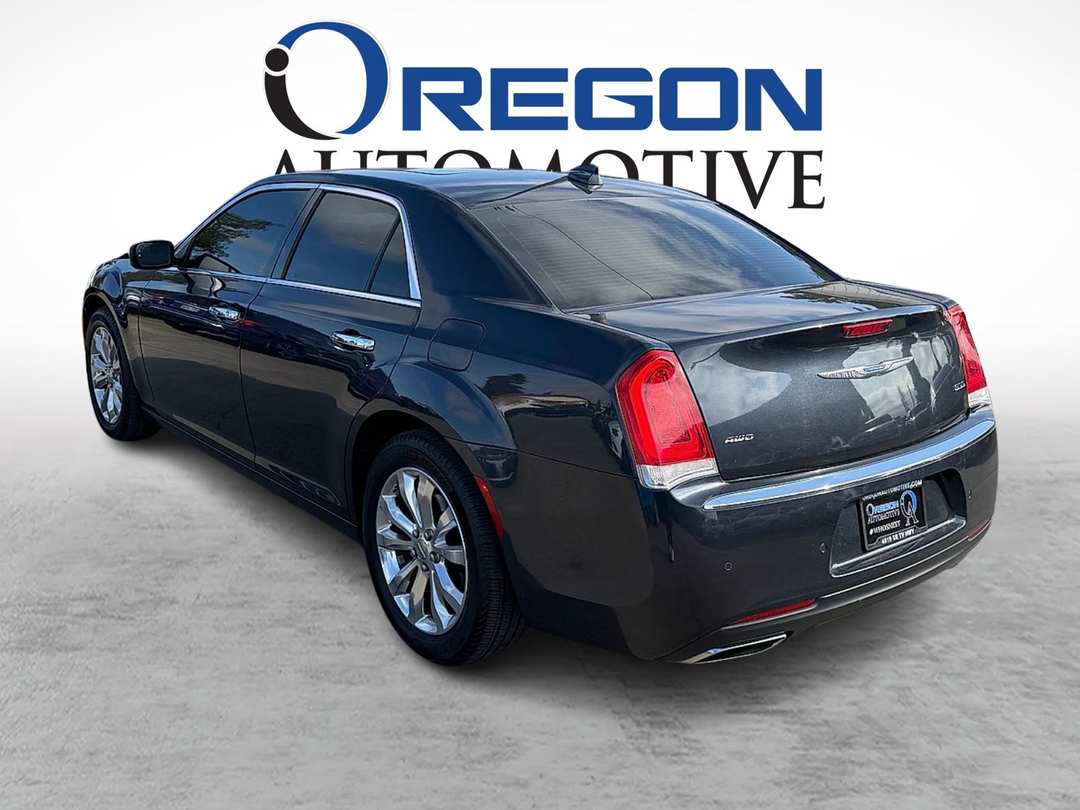 2018 Chrysler 300 300 LIMITED - Image 3