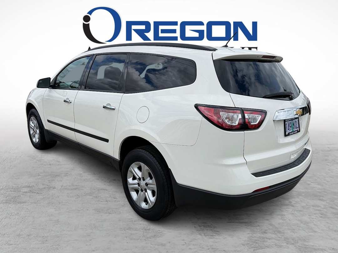2014 Chevrolet Traverse LS - Image 3