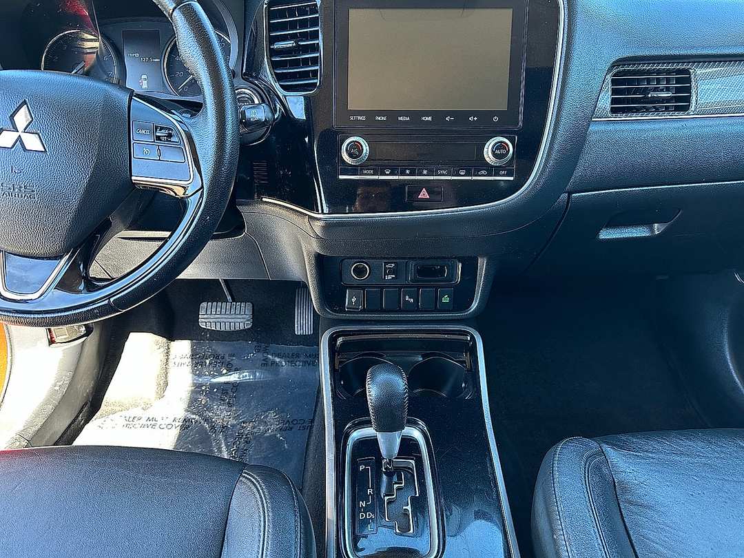 2020 Mitsubishi Outlander SEL - Photo 10