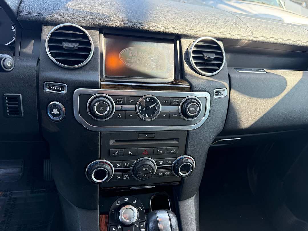 2010 Land Rover LR4 Base - Photo 11