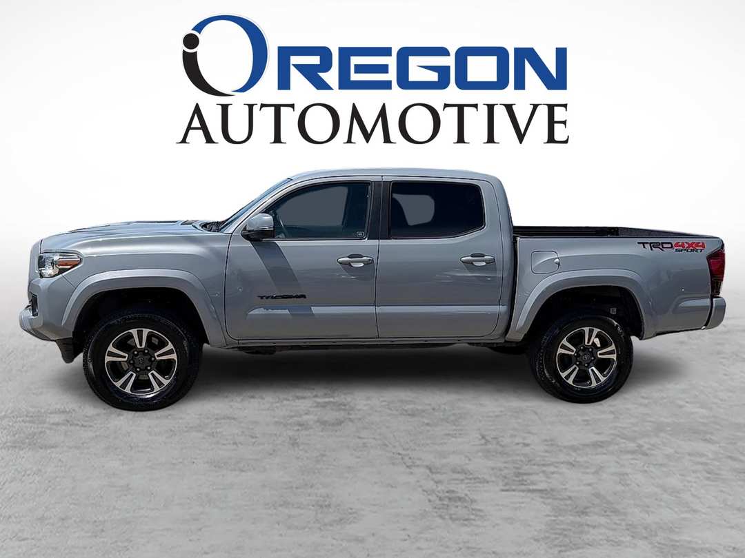 2019 Toyota Tacoma Double TRD SPORT 5 FT - Image 2