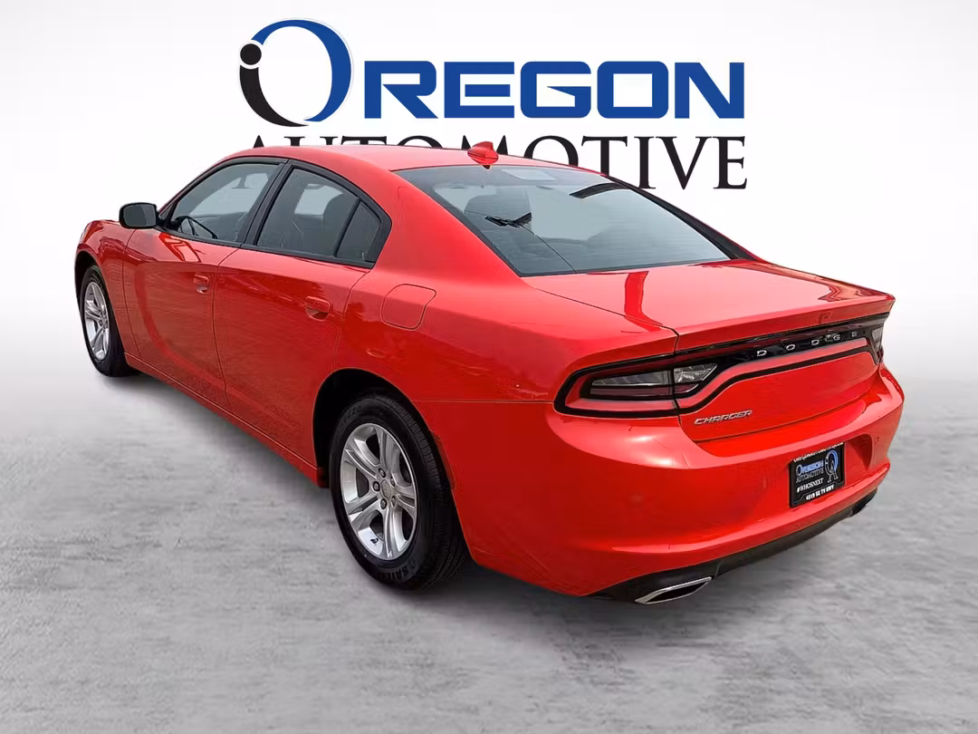 2023 Dodge Charger SXT - Image 3