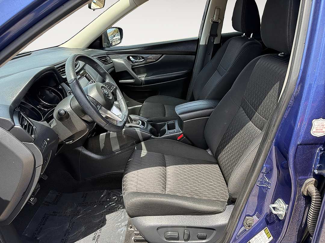 2019 Nissan Rogue SV - Photo 8