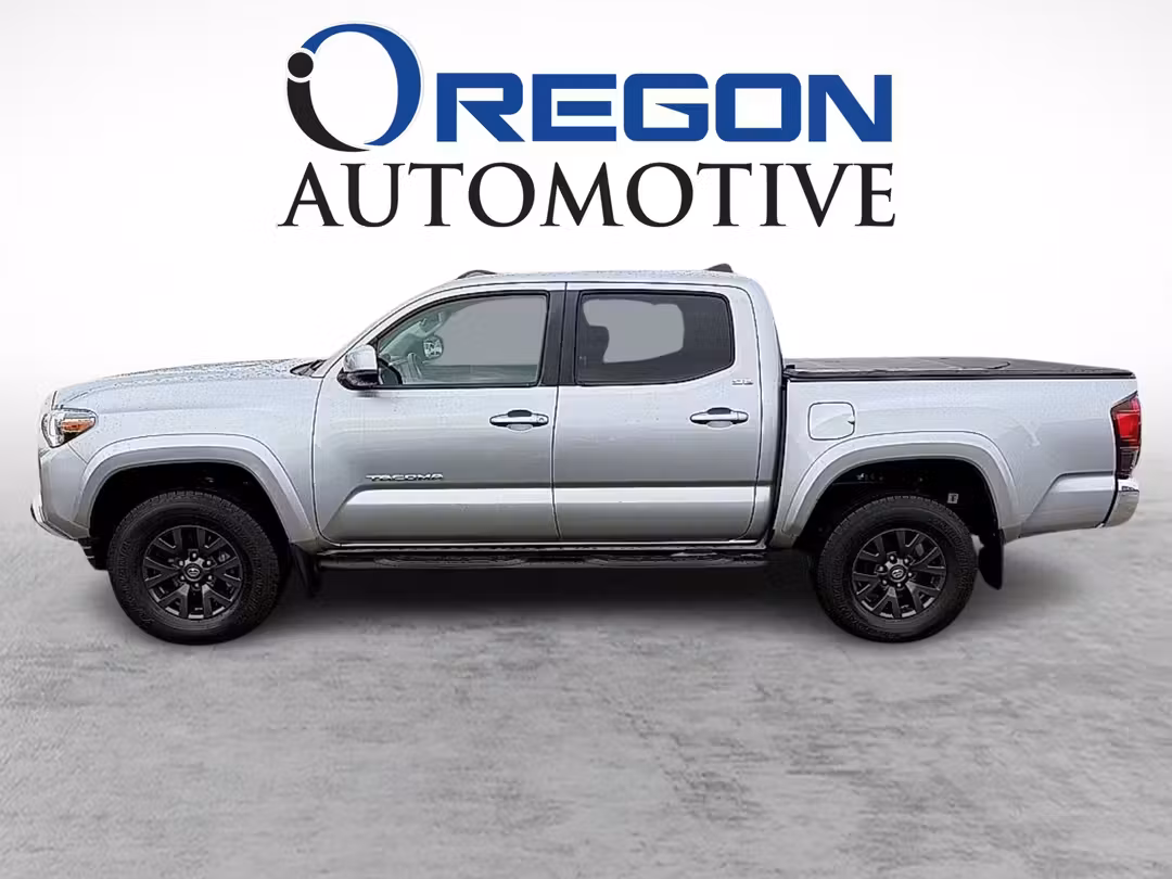 2018 Toyota Tacoma Double SR5 5 FT - Image 2