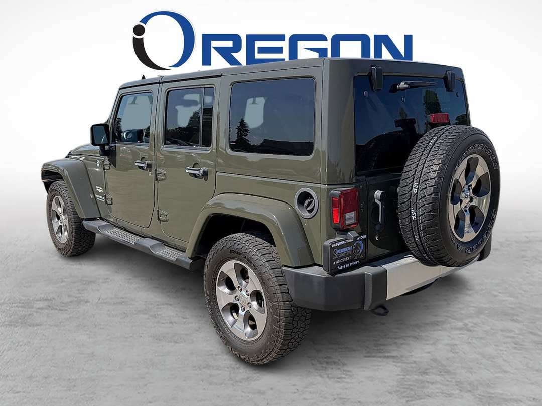 2015 Jeep Wrangler UNLIMITED SAHARA SPO - Image 3