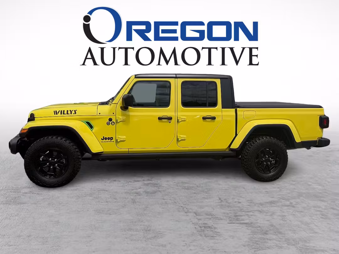 2023 Jeep Gladiator WILLYS SPORT - Image 2