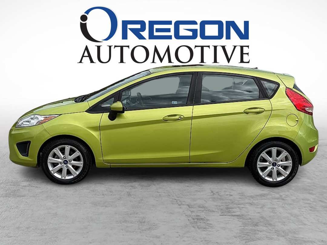 2012 Ford Fiesta SE - Image 2