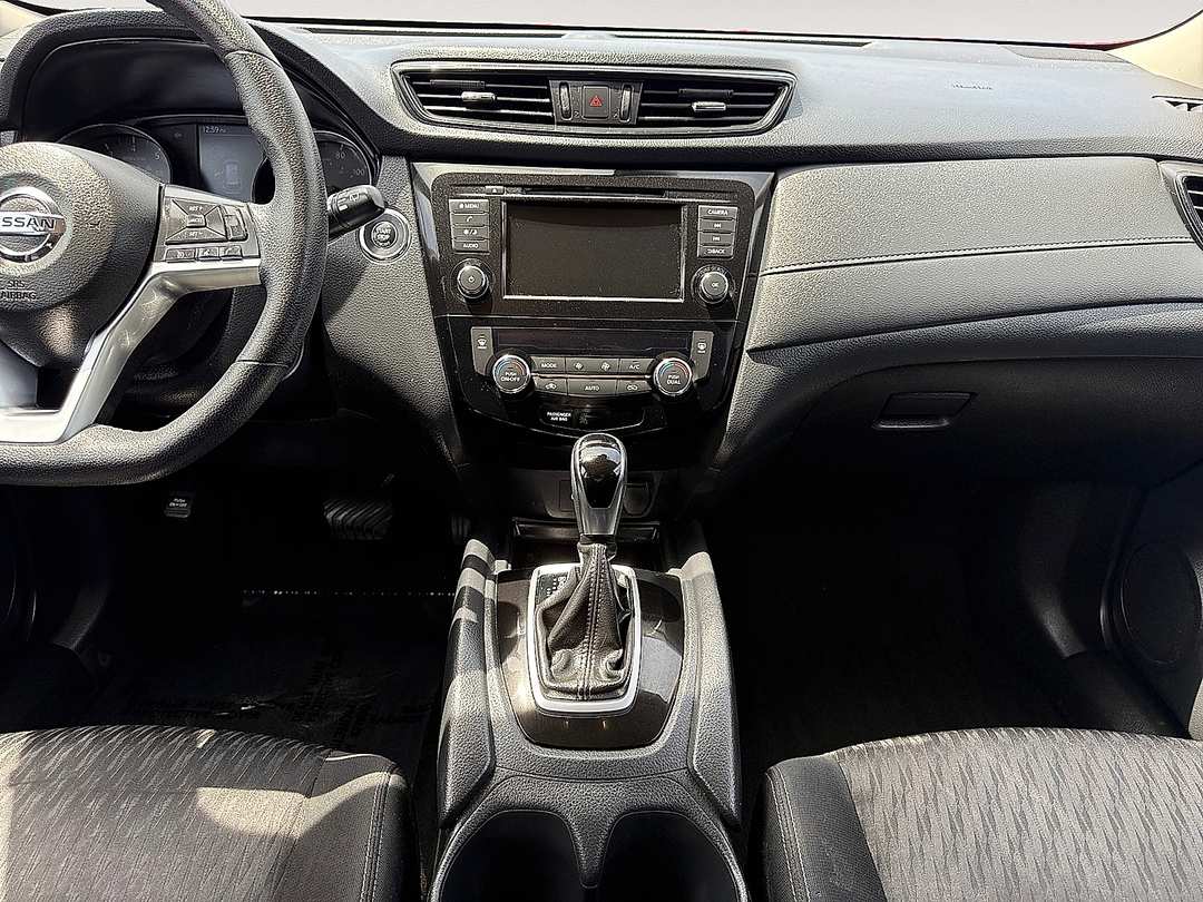2019 Nissan Rogue SV - Photo 10